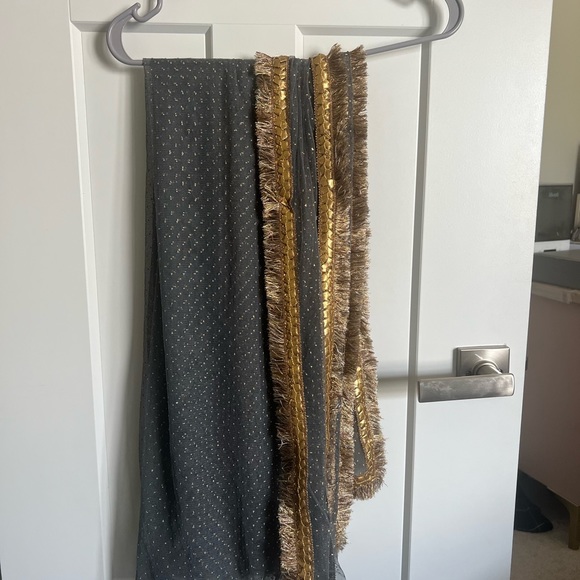 3 piece Anarkali gray and gold dress with kiran and banarsi work - Picture 5 of 7